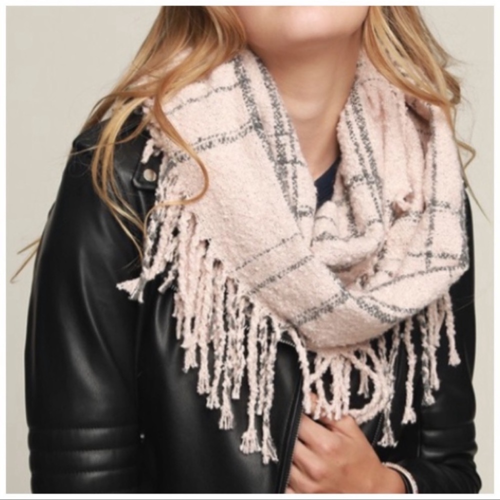 BLUSH | Boho fringe infinity scarf